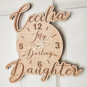 Reloj de pared personalizado de madera cortado con láser, grabado, con nombre, palabra, letra, mensaje, regalo de cumpleaños, aniversario de bodas