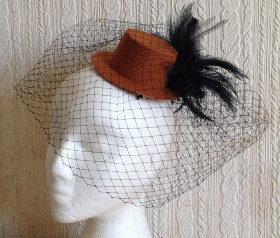 black feather french veil veiling red mini top hat fascinator millinery burlesque hair clip hen party bridal ascot race fancy dress British