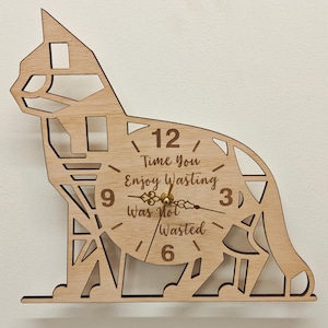Reloj de pared de madera con forma de gato, personalizado, cortado con láser, grabado, con nombre, palabra, letra, mensaje, regalo de cumpleaños, aniversario de bodas