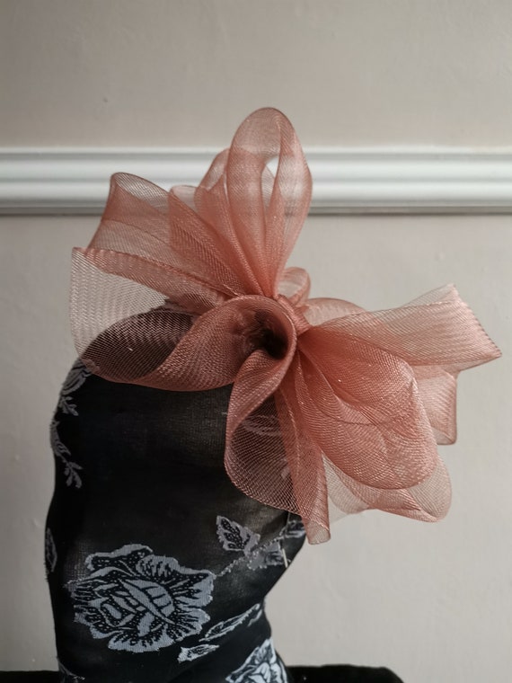 light pale caramel toffee brown  crin fascinator millinery burlesque headband wedding hat hair piece