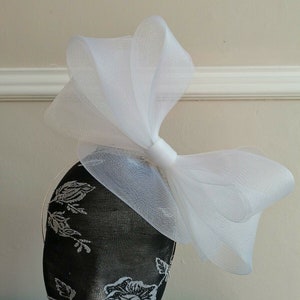 white fascinator millinery burlesque headband wedding hat hair piece