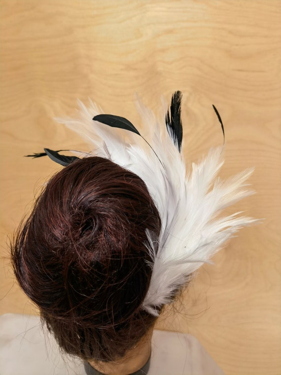 White black feather comb fascinator millinery burlesque hair clip hen party bridal ascot race fancy dress british