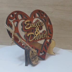 Placa con nombre personalizada de madera real, tarjeta tallada y cortada con láser, invitación de boda, cumpleaños, aniversario, Navidad, Día de la Madre