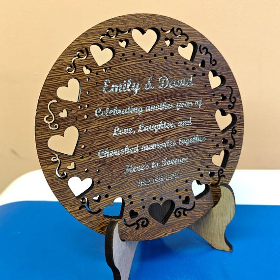 personalised real hard solid wood laser engraving plaque card wenge padauk chinaberry camphor plywood grey black white gold letters words