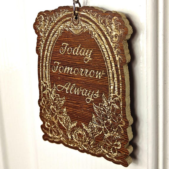 personalised custom made bespoke solid hard wood key chain keyring fridge magnet Victorian vintage style pattern laser cut engraved design