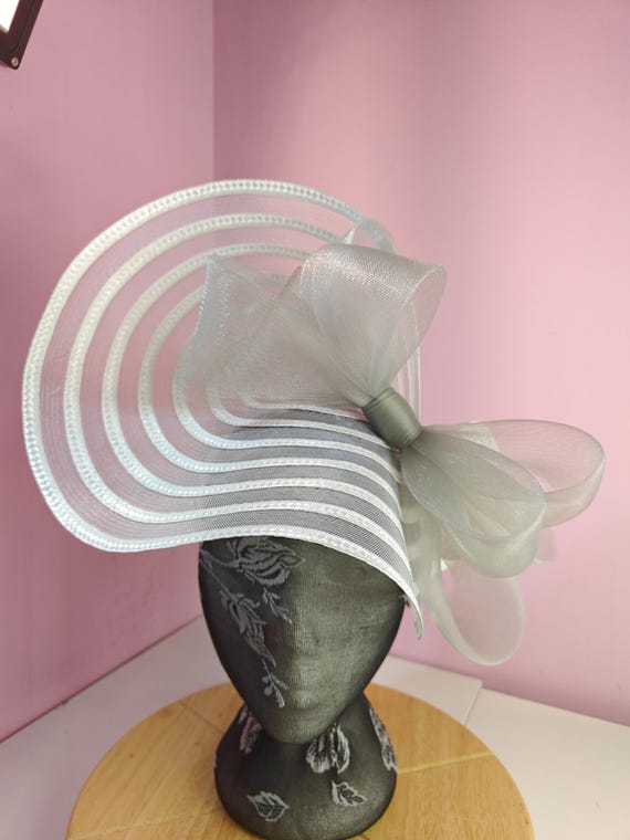 white grey straw crinoline bow fascinator millinery burlesque wedding hat headband royal ascot party house race cosplay Kentucky derby