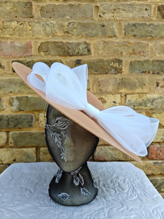 beige white large fascinator millinery burlesque wedding hat headband party race cosplay handmade Kentucky Derby Royal Ascot