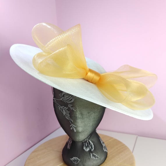 white gold yellow large fascinator millinery burlesque wedding hat headband party race cosplay handmade Kentucky Derby Royal Ascot