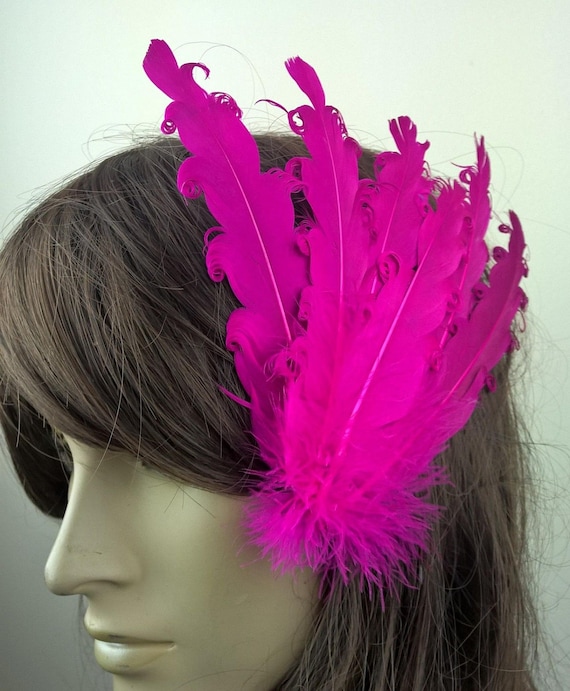 handmade hot pink feather fascinator millinery burlesque hair clip hen party wedding bridal ascot race fancy dress British