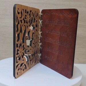 Op maat gemaakte gepersonaliseerde kaart van echt hout lasergesneden gesneden gegraveerde huwelijksuitnodiging verjaardag verjaardag Kerstmis Moederdag