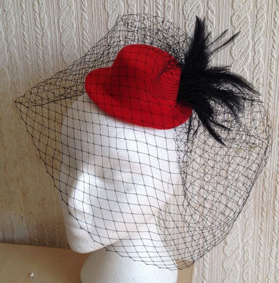 black feather french veil veiling red mini top hat fascinator millinery burlesque hair clip hen party bridal ascot race fancy dress British