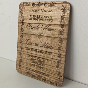 Op maat gemaakte gepersonaliseerde echt harde massief chinaberry hout lasergravure plaque kaart huwelijksuitnodiging valentijn verjaardag kerstcadeau