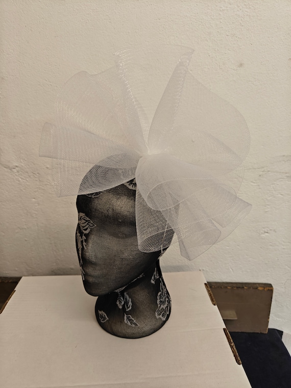white fascinator millinery burlesque headband wedding hat hair piece