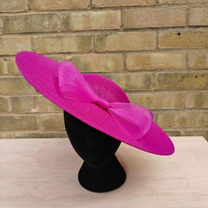 dark pink wide brim hatinator large fascinator millinery burlesque wedding hat headband party race handmade Derby Royal Ascot