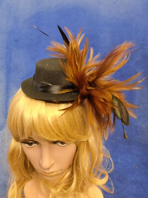 Brown black feather black mini top hat fascinator millinery burlesque hair clip hen party bridal ascot race fancy dress British