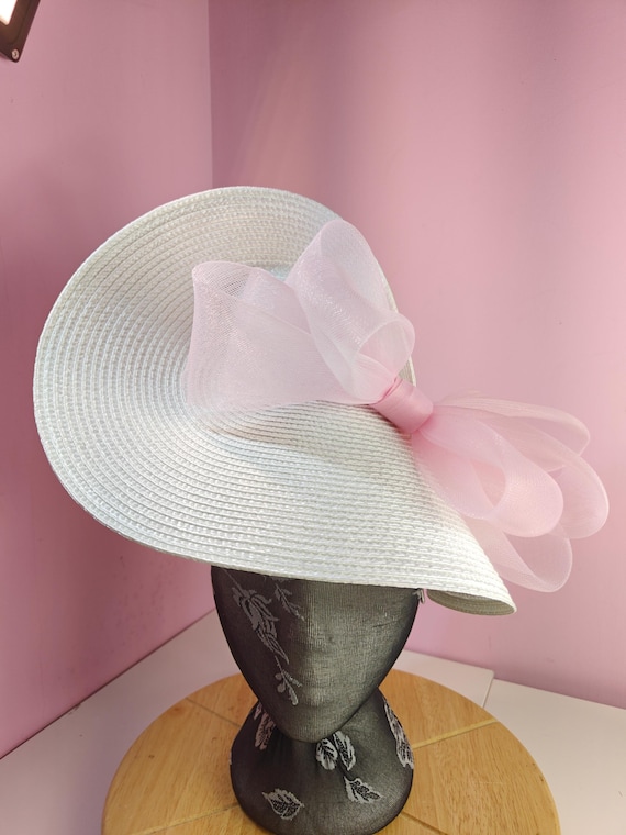 white pink straw crinoline bow fascinator millinery burlesque wedding hat on headband royal ascot party house race cosplay Kentucky derby