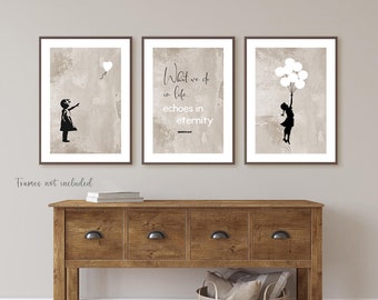Lámina beige de Banksy con globo (niña), disponible en 3 colores. Lámina neutra de Banksy con globo. Ideal para decorar la pared del salón, el dormitorio o la cocina.