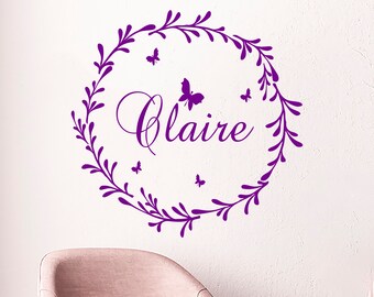 Calcomanía de pared con nombre, calcomanías con nombre personalizadas, calcomanía rústica para habitación de bebé, calcomanías con nombre de niña, decoración de vinilo con mariposas, decoración de dormitorio de niña S32