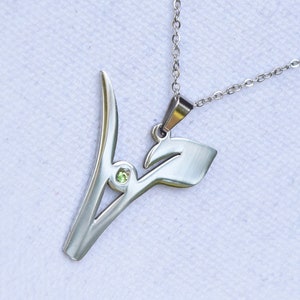 Vegan Pendant Necklace - V Leaf Sign Symbol with green gem - Silver-Plated Coloured Jewellery