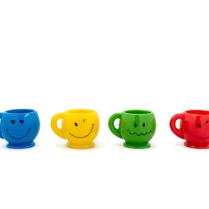 4 Mini Mug Smiley Cups - Perfect for crafting foraging toys for birds or sugar gliders