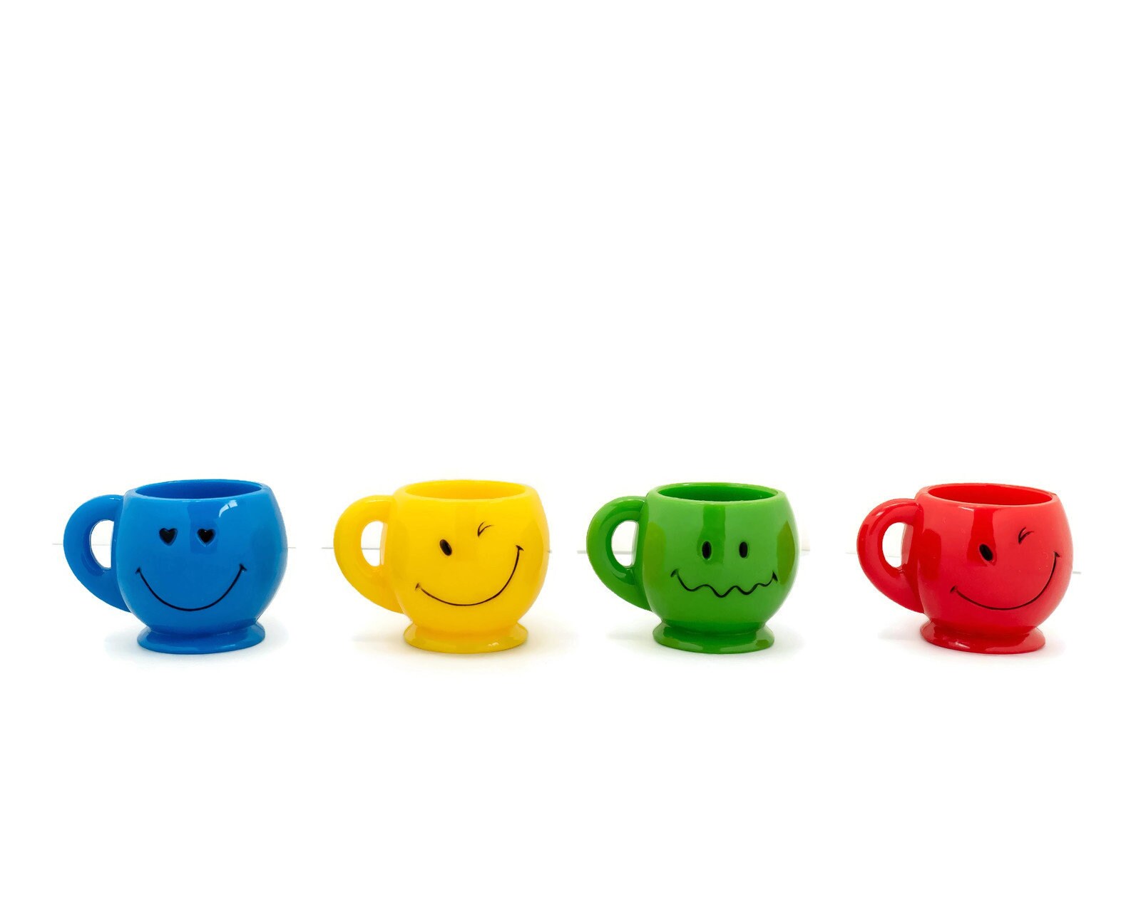 4 Mini Mug Smiley Cups - Perfect for crafting foraging toys for birds or sugar gliders