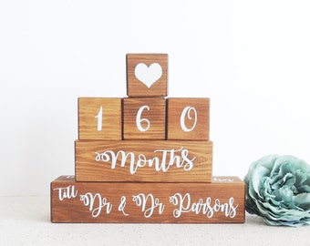 Dr engagement gift, wedding countdown, wooden countdown blocks, fiance doctor present, personalised countdown, wedding days blocks, calender