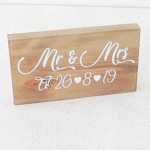 mr and mrs sign, wedding gift, present for newly weds, wooden decor, wedding table, wood sign, wedding date sign, wedding present, wife gift