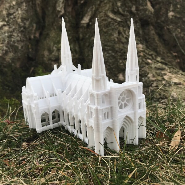 Cathedral, Miniature -- Gothic -- From 4.5" to 6.5" in length -- White, Marble color, or Gray.  Very detailed, authentic design