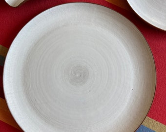 Dinner plates 9.5 inches. Handmade red or beige stoneware dinner plate.