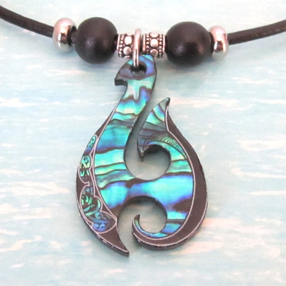 Maori Fish Hook Necklace, Paua Shell, Celtic Design, Seashell, Pendant  Necklace, Comes With or Without Beads 