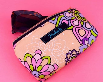 Pochette de lunettes de soleil Peach Mandala, sac à lunettes de soleil mandala, étui à lunettes pêche, pochette à lunettes, étui à lunettes de soleil, étui à lunettes rembourré.