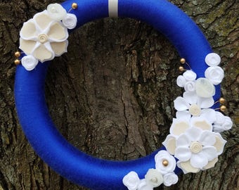 felt wreath, felt flowers, felt flower wreath, winter wreath, winter felt wreath, hanging door decor, wreath