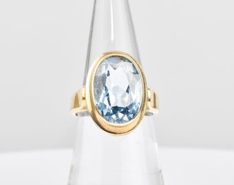 Aquamarine Cocktail Ring In 8K Yellow Gold, Statement Ring, Estate Jewelry, Size 6 US