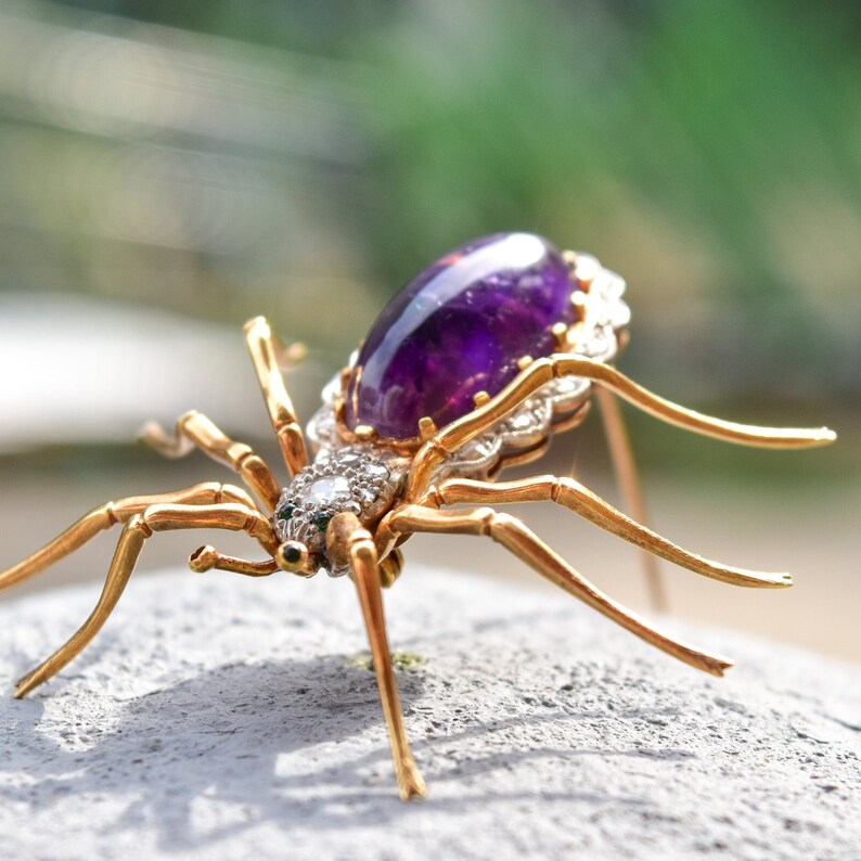 Art Deco 14K Diamond Encrusted Amethyst Spider Brooch, Scalloped White Gold Edges, Green Emerald Accents, 2 1/2 image 5