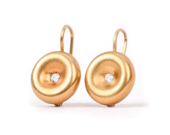 Vintage 18K Gold Diamond Drop Earrings: Minimalist Solitaire Design