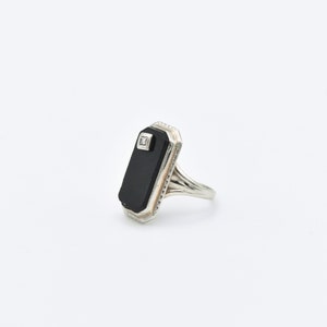 Art Deco 10K White Gold Black Onyx Diamond Ring, Etched Setting, Offset Stone, Estate Jewelry, 4 3/4 US image 6