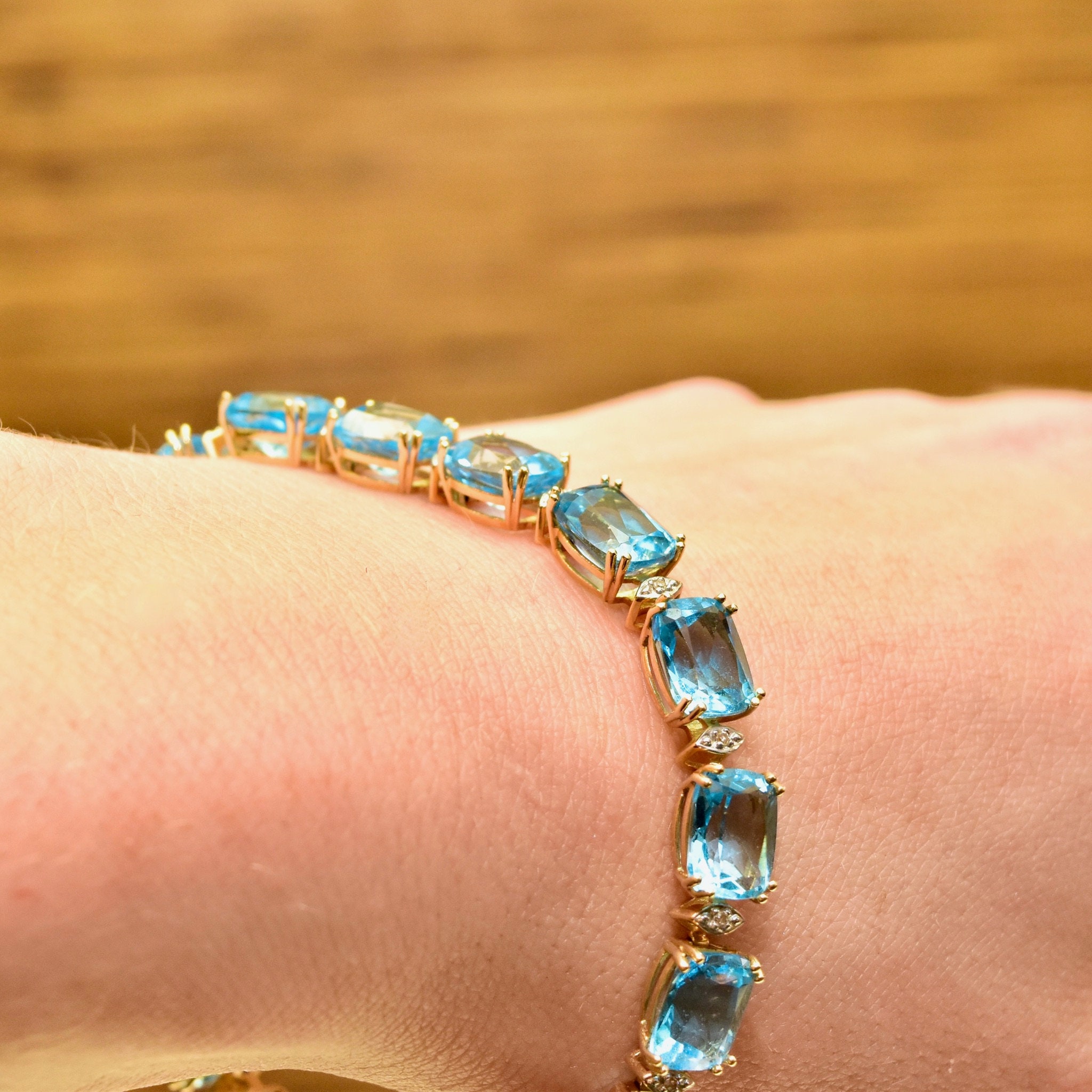 Vintage 14K Gold Blue Topaz Gemstone Link Bracelet, White Vintage 14K Gold Blue Topaz Gemstone Link Bracelet, White