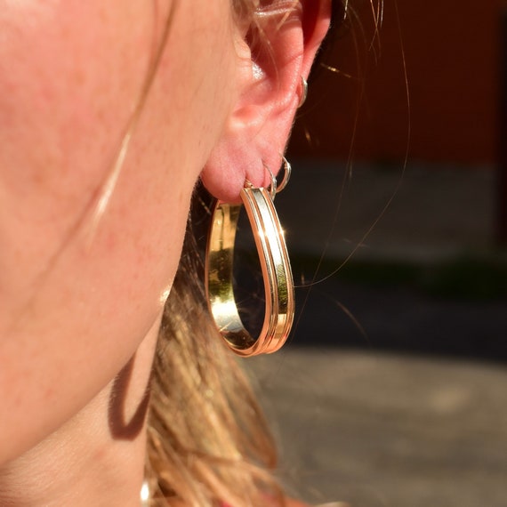 Modernist Italian 14K Yellow Gold Hoop Earrings, Medium Gold Teardrop Hoop Earrings, Sleek Geometric Hoops, Lightweight, 42mm