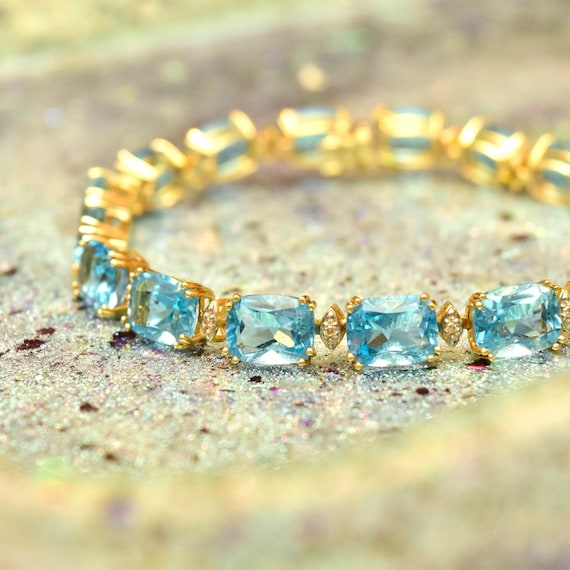 Vintage 14K Gold Blue Topaz Gemstone Link Bracelet White Gold