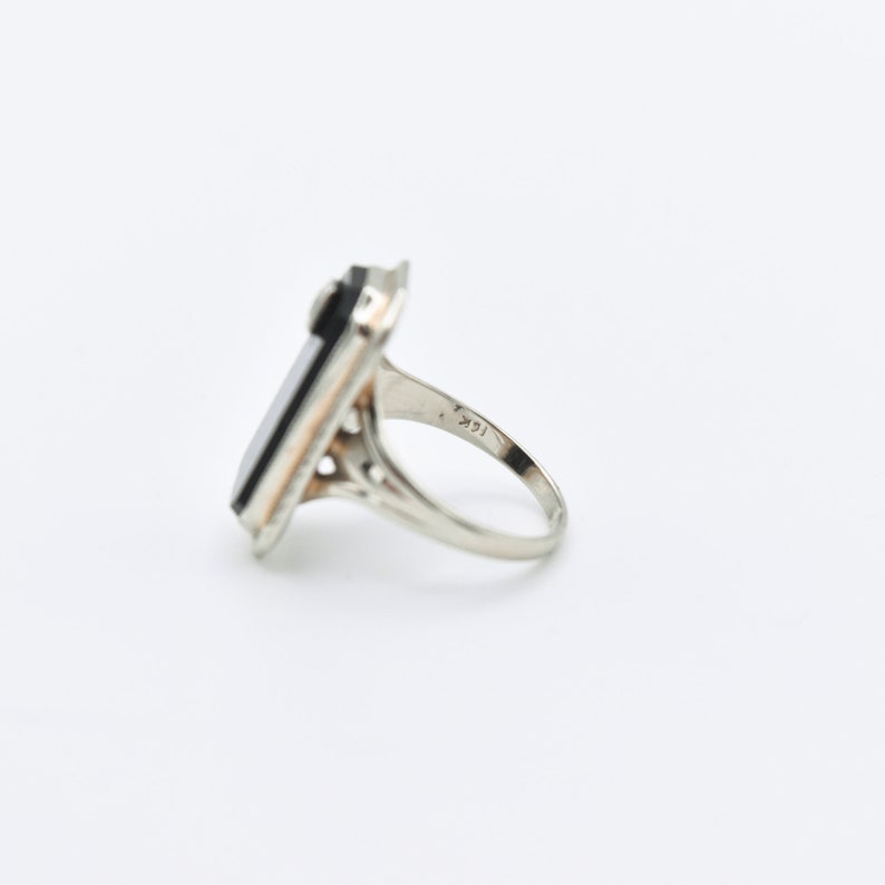 Art Deco 10K White Gold Black Onyx Diamond Ring, Etched Setting, Offset Stone, Estate Jewelry, 4 3/4 US image 9