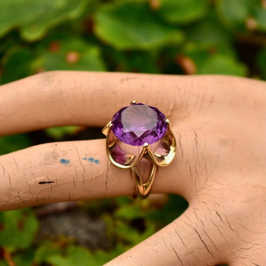 Natural Alexandrite & Diamond Ring In 14K Gold - Color-Changing Gemstone Ring - View #11