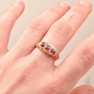 Victorian Etruscan Pink Sapphire Three Stone Ring In 12K Gold, Engraved Floral Motifs, Size 8 3/4 US image 7