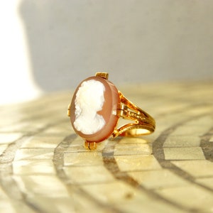 Victorian Hardstone Cameo Ring In 18K Rose Gold, Antique Carved Agate Cameo, Engraved Ring Band, Size 9 1/4 US image 6