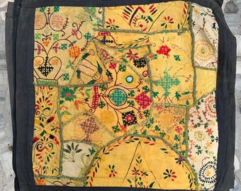 Handbroderat örngott i bomull för Alla hjärtans dag-veckan: Boho-kudde, 100 cm