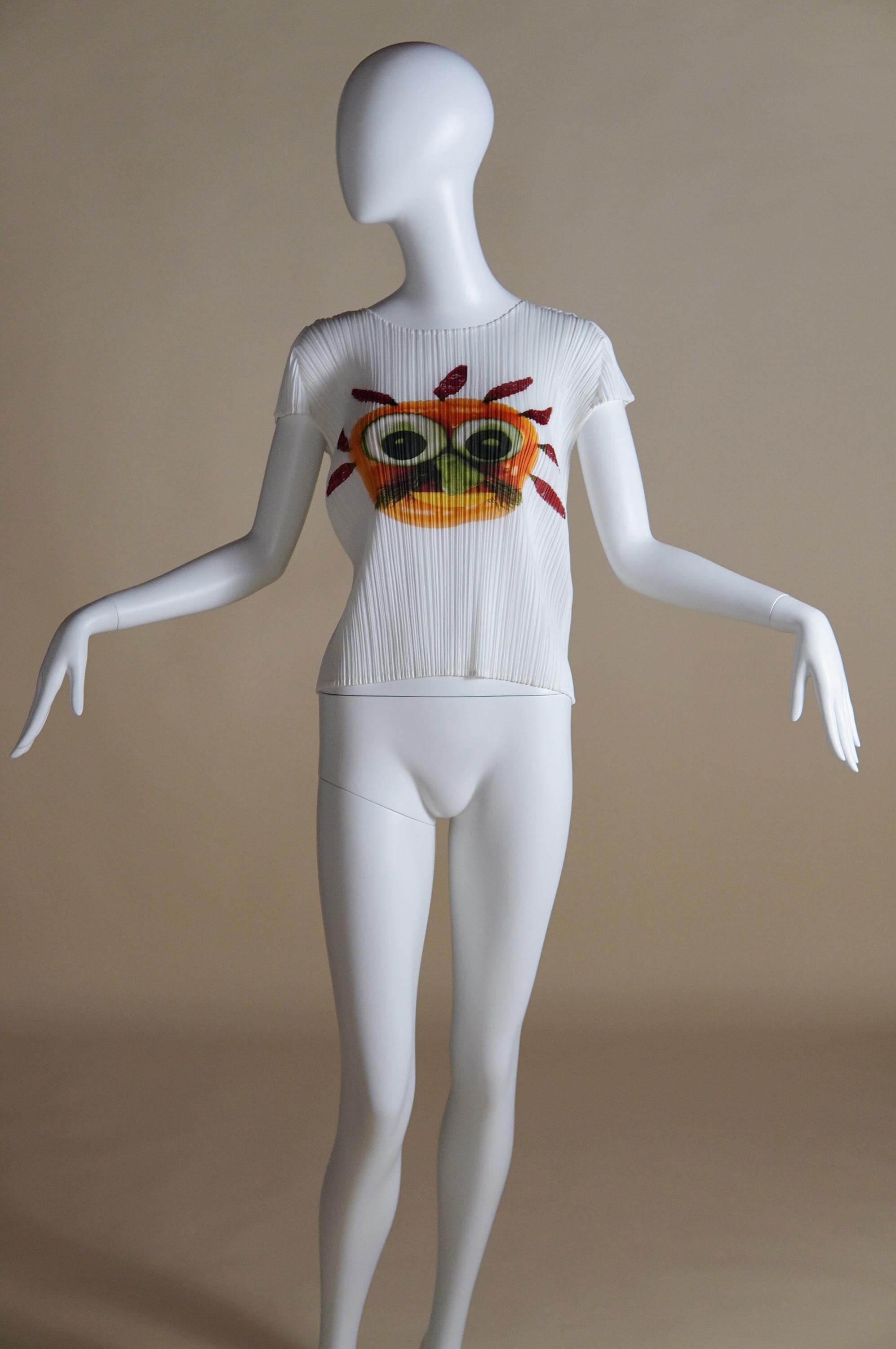 S/S 2004 Issey Miyake Pleats Please Vegetable Face Pleated Novelty