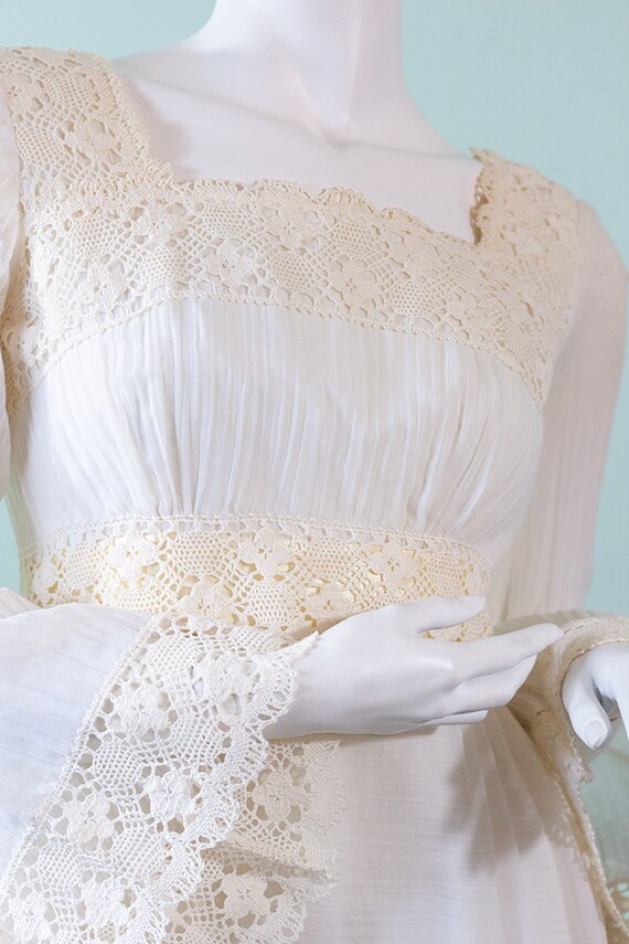 1970s wedding dress - white gauzy dress with fluted s… - Gem