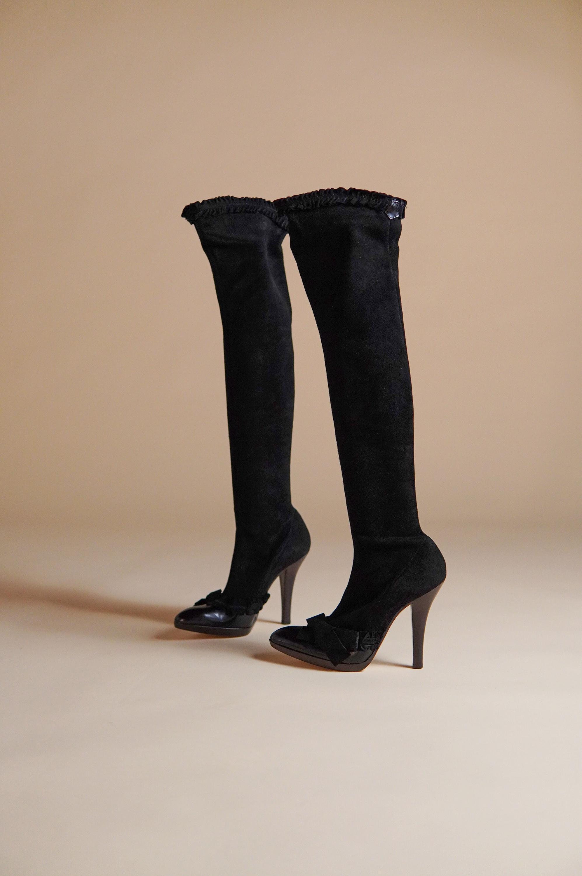F/W 2002 Yves Saint Laurent by Tom Ford Campaign and Runway 