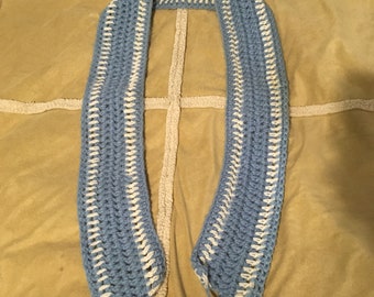 UNC Tar Heel blauw en wit gestreepte gehaakte sjaal handgemaakt