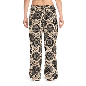 Pantalones de pijama para mujer: diseño de calaveras de Halloween, ropa de estar por casa de poliéster de corte holgado. imagen 6