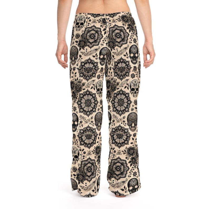 Pantalones de pijama para mujer: diseño de calaveras de Halloween, ropa de estar por casa de poliéster de corte holgado. imagen 6